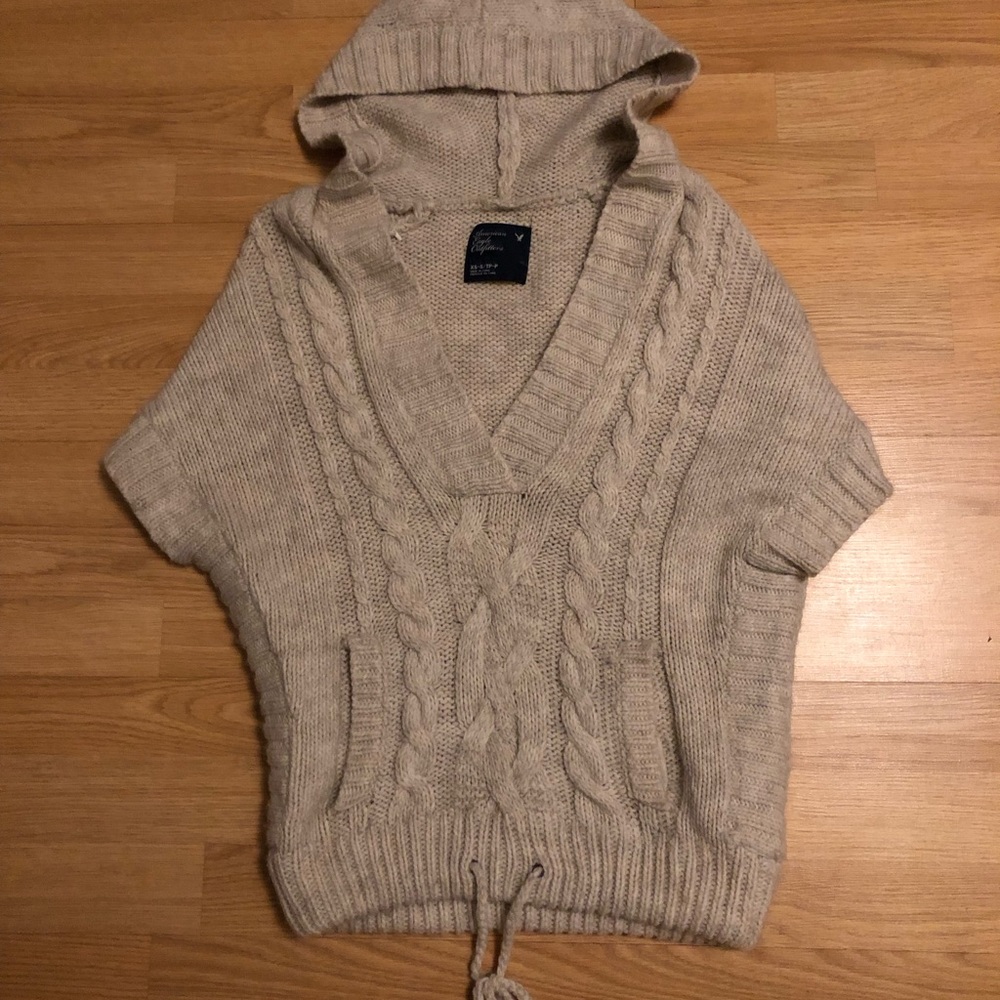 “American Eagle” short sleeve hoodie size XS/S